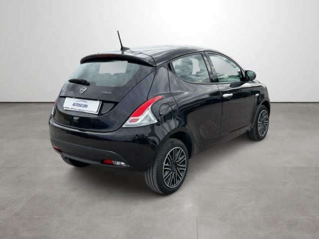 Lancia Ypsilon 1.0 FireFly 5 porte S&S Hybrid Gold - foto 4 di 4