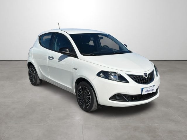 Lancia Ypsilon 1.0 FireFly 5 porte S&S Hybrid Gold - foto 3 di 4