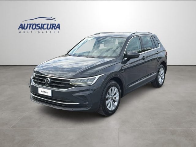 Volkswagen Tiguan 2.0 TDI 150 CV SCR DSG Life, del 2023, 93.000 km, in vendita a Marsala (TP)