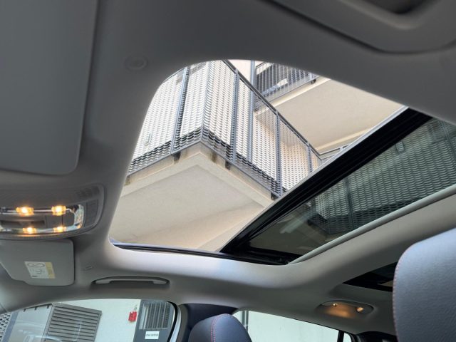 Mercedes-Benz GLA 180 Automatic AMG Line Premium, del 2026, 10 km, in vendita a Varedo (MB)