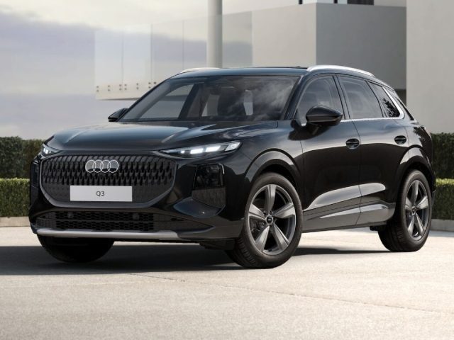 Audi Q3 TFSI 110 kW mHEV S tronic S Line edition km 0 a VAREDO