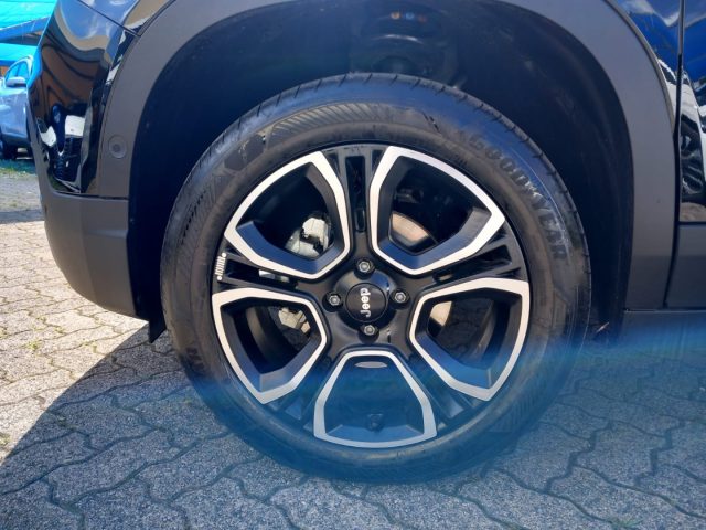 Jeep Avenger 1.2 Turbo Summit, del 2023, 3.000 km, in vendita a Varedo (MB)