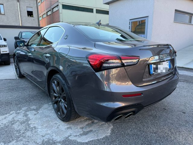 Maserati Ghibli L4 330 CV MHEV Gransport - foto 3 di 4