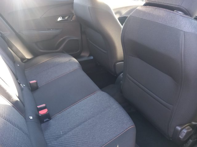 Peugeot 2008 Hybrid 145 e-DCS6 Style, del 2025, 10 km, in vendita a Varedo (MB)