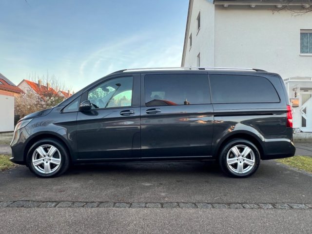 Mercedes-Benz V 220 d Automatic Executive 7 Posti - foto 2 di 4