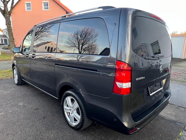 Mercedes-Benz V 220 d Automatic Executive 7 Posti - foto 3 di 4