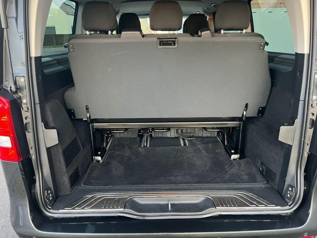 Mercedes-Benz V 220 d Automatic Executive 7 Posti, del 2020, 121.000 km, in vendita a Varedo (MB)
