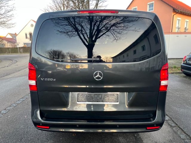Mercedes-Benz V 220 d Automatic Executive 7 Posti - foto 4 di 4