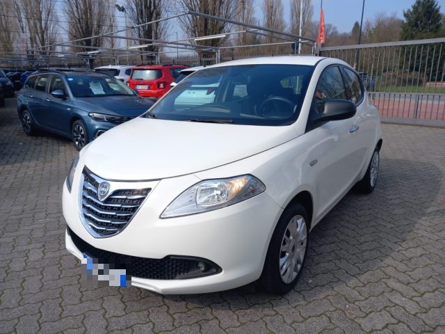 Lancia Ypsilon 1.2 69 CV 5 porte Silver usato a VAREDO