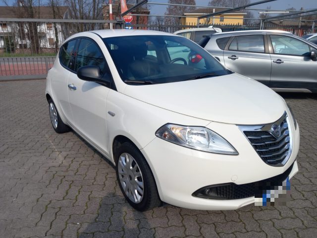 Lancia Ypsilon 1.2 69 CV 5 porte Silver - foto 4 di 4