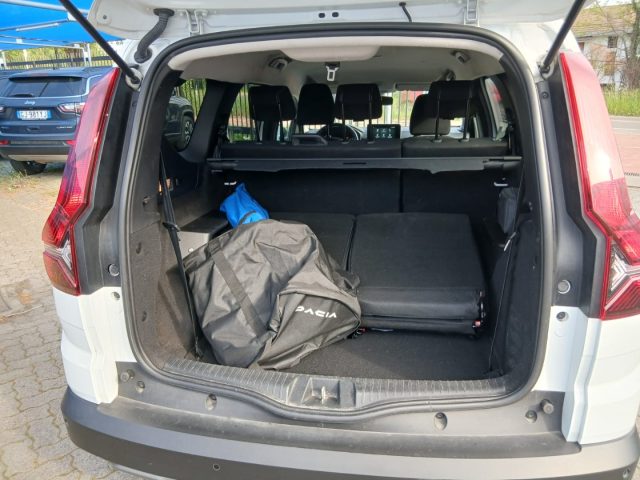 Dacia Jogger 1.0 TCe GPL 100 CV 7 posti Extreme, del 2023, 85.000 km, in vendita a Varedo (MB)