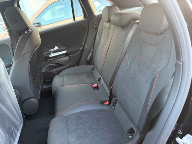 Mercedes-Benz GLA 180 Automatic AMG Line Premium, del 2026, 10 km, in vendita a Varedo (MB)