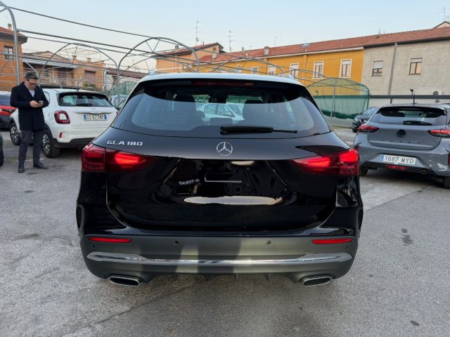 Mercedes-Benz GLA 180 Automatic AMG Line Premium - foto 4 di 4