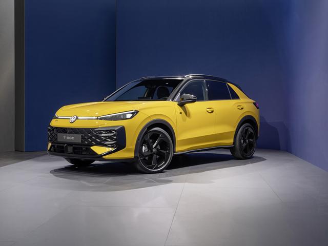 Volkswagen T-Roc 1.5 eTSI ACT 150 CV DSG R-Line km 0 a ISCHIA