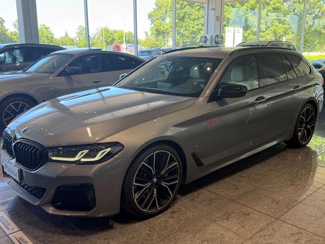 BMW 540 d 48V xDrive Touring Msport - foto 2 di 4