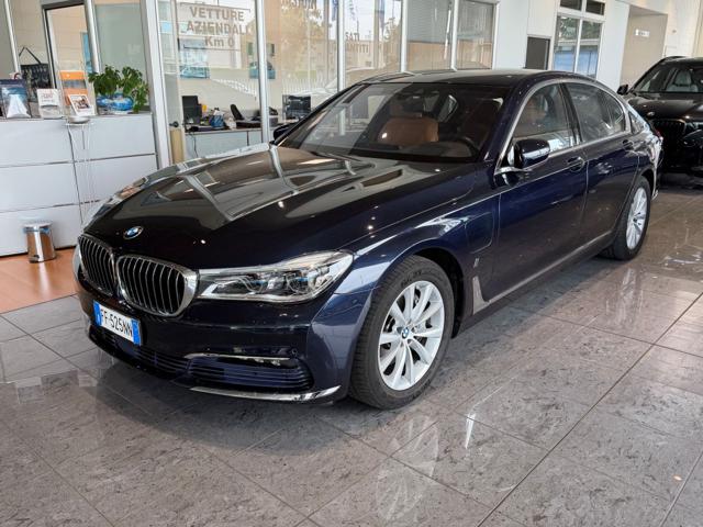 BMW 740 e Luxury usato a MAGENTA