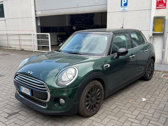 MINI Cooper 1.5 Cooper Boost 5 porte usato a MAGENTA