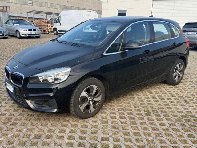 BMW 214 d Active Tourer Advantage, del 2015, 111.000 km, in vendita a Magenta (MI)