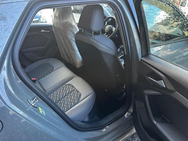Audi A1 SPB 30 TFSI S tronic S line edition-Bicolore - foto 3 di 4