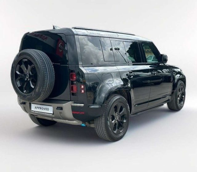 Land Rover Defender (2019) LAND ROVER 110 3.0D I6 200 CV AWD Auto X-Dy - foto 2 di 4