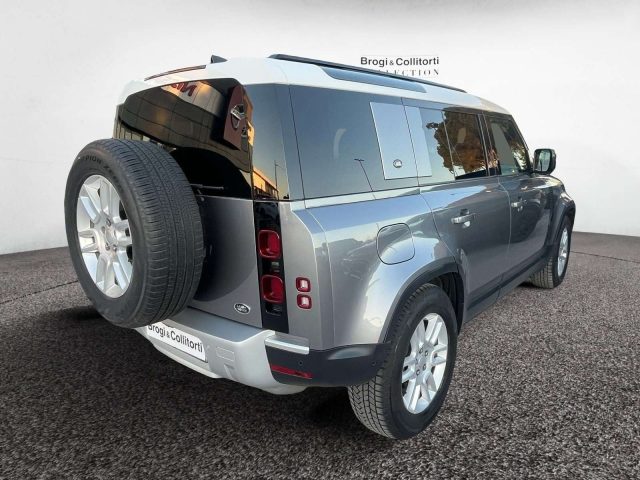Land Rover Defender VII 2020 110 110 3.0 I6 MHEV SE AWD Auto - foto 3 di 4