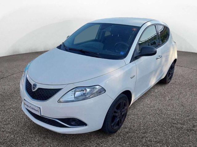 Lancia Ypsilon 1.2 Silver 69cv - foto 3 di 4
