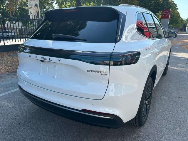 Geely Starray EM-i 1.5 Plug-in Hybrid Launch Edition - foto 4 di 15