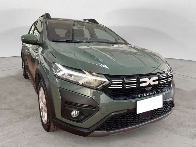 Dacia Sandero Stepway III 2021 Stepway 1.0 TCe Expression, del 2023, 21.100 km, in vendita a Empoli (FI)