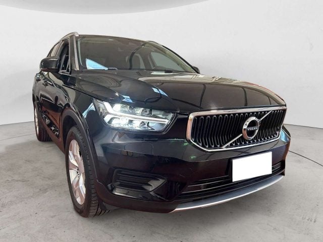 Volvo XC40 2.0 D3 Momentum my20, del 2019, 127.600 km, in vendita a Empoli (FI)