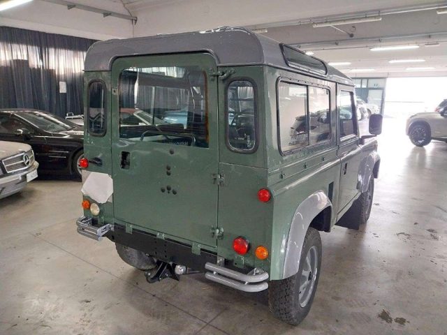 Land Rover Defender 90 Hard Top 2.5 85 cv usato a EMPOLI