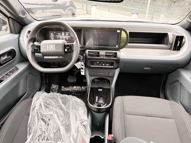 Fiat Grande Panda 1.2 Hybrid 110 CV S&S Icon - foto 2 di 4
