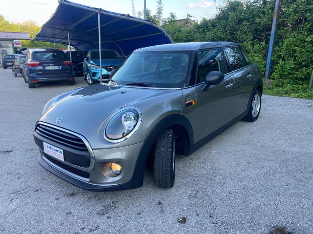 MINI One 1.5 One D Business 5 porte - foto 3 di 4
