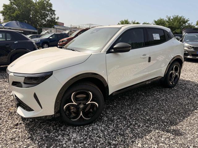Alfa Romeo Junior 1.2 ibrida Ti 145cv edct6 - foto 3 di 6