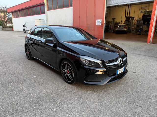 Mercedes-Benz A 180 d Premium AMG - foto 3 di 4