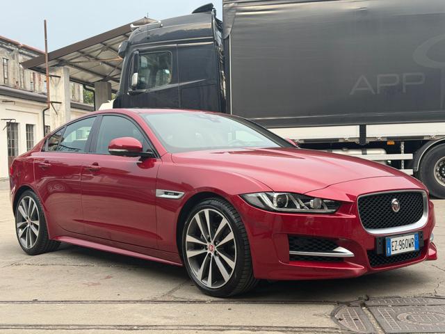 Jaguar XE 2.0 D Turbo 180CV aut. R-Sport - foto 2 di 4