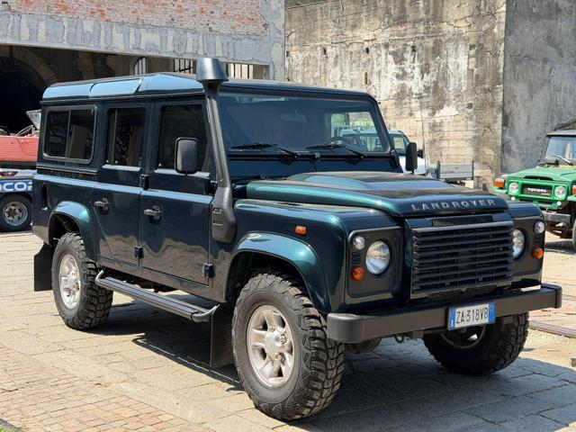 Land Rover Defender 110 2.2 TD4 Station Wagon N1 7 POSTI usato a SARZANA
