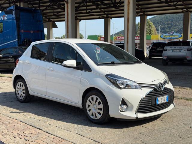 Toyota Yaris 1.0 5 porte Active - foto 2 di 4