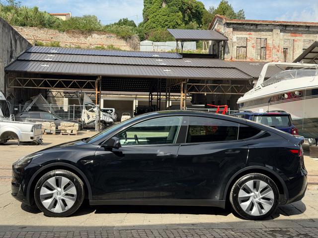 Tesla Model Y Long Range AWD - foto 4 di 4