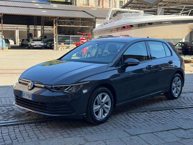 Volkswagen Golf 1.0 eTSI EVO DSG Life, del 2022, 68.700 km, in vendita a Sarzana (SP)
