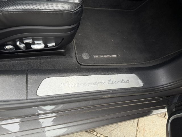Porsche Panamera 4.0 Turbo Sport Turismo usato a SARZANA
