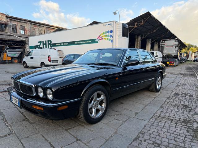 Jaguar XJ 3.2 cat Executive ISCRITTA ASI usato a SARZANA