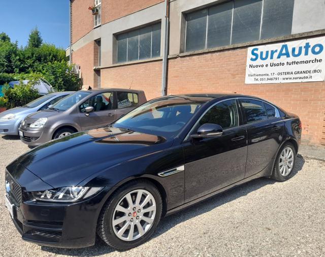 Jaguar XE 2.0 D Turbo Aut. Pure - foto 3 di 4