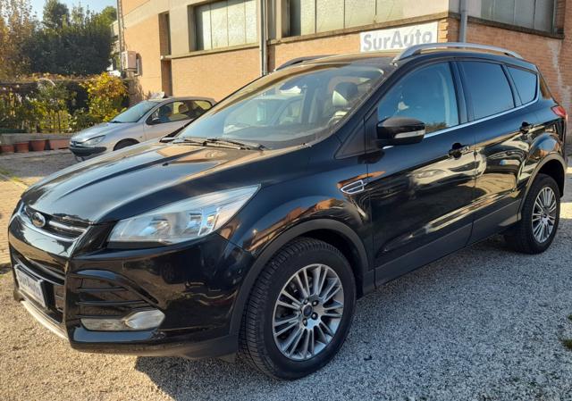 Ford Kuga TDCI 4WD Powershift Titanium - foto 2 di 4