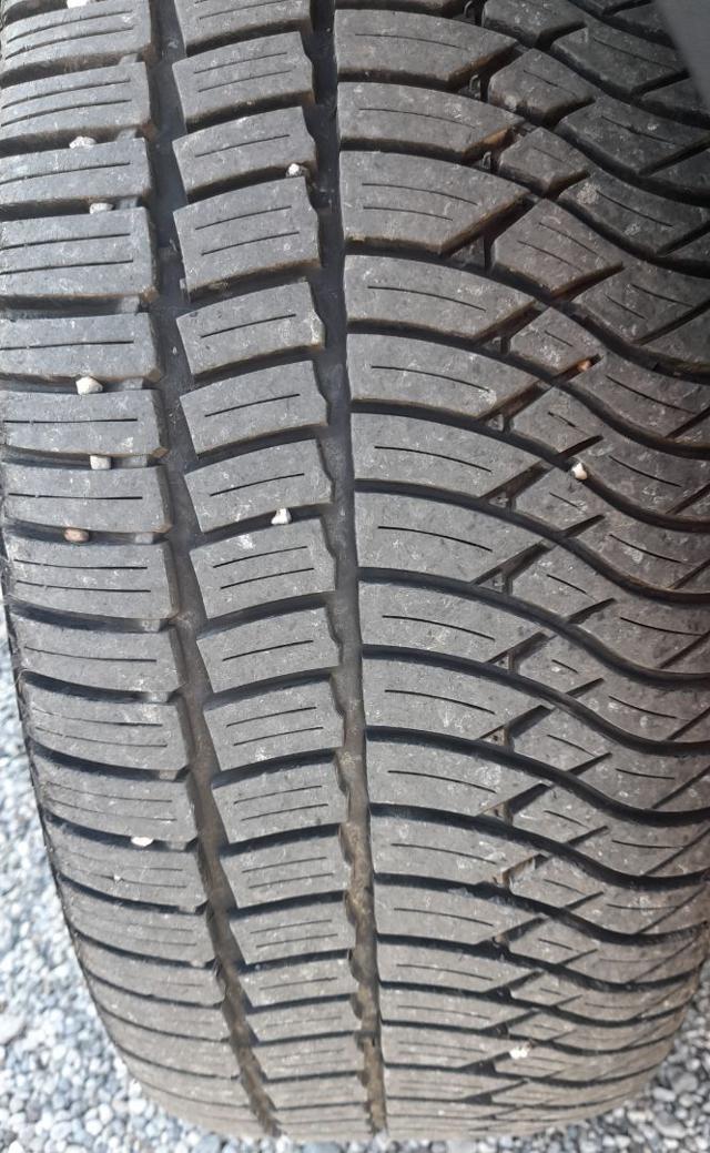Ford Kuga TDCI 4WD Powershift Titanium, del 2014, 197.000 km, in vendita a Osteria Grande (BO)