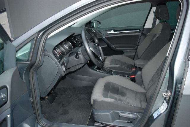 Volkswagen Golf 2.0 TDI R-Line LED Navi DAB+ ACC 18" ParkAssist - foto 4 di 4