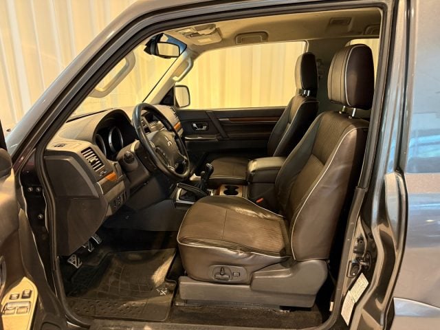 Mitsubishi Pajero 3.2 DI-D 16V 3p. Intense DPF *NUR HÄNDLER - foto 3 di 4