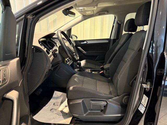 Volkswagen Touran 1.4 TSI DSG Business 7P Navi ACC DAB+ - foto 4 di 17