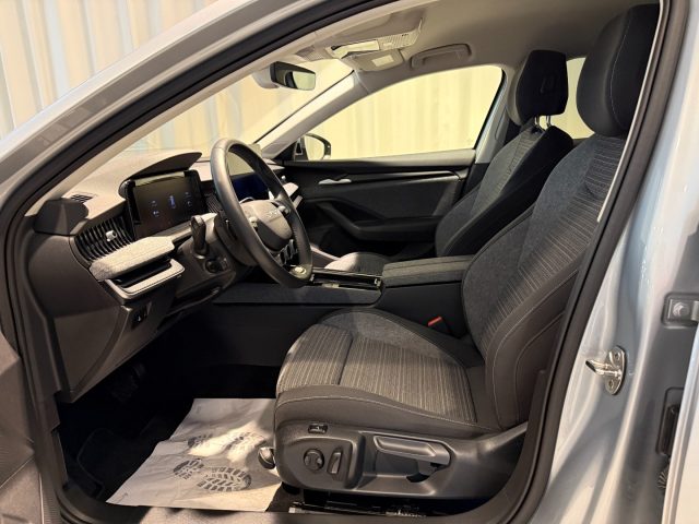 Skoda Superb 2.0 TDI DSG Wagon Selection Camera DAB+ LED Navi - foto 4 di 4
