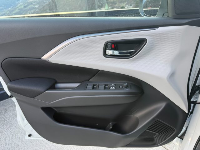 Suzuki Swift 1.2 Hybrid 4WD AllGrip Top Navi DAB+ LED nuovo a CHIUSA