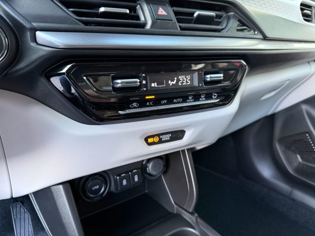 Suzuki Swift 1.2 Hybrid 4WD AllGrip Top Navi DAB+ LED nuovo a CHIUSA